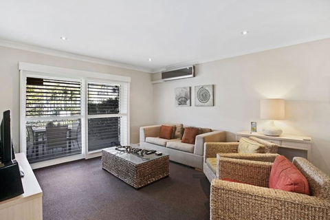 Pacific Blue Pool Spa & More Available In Complex! - Accommodation Sunshine Coast 2