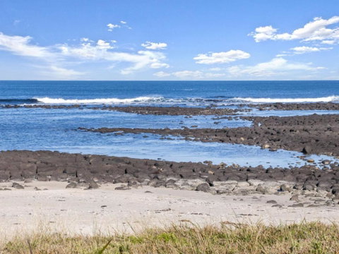 Julieanne South Beach Home Made For Families - Accommodation Sunshine Coast 5