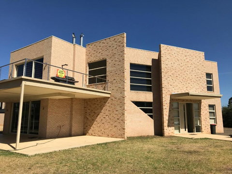 Bundalong Waterfront - Accommodation Sunshine Coast 4