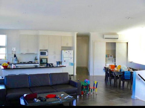 Bundalong Waterfront - Accommodation Sunshine Coast 3
