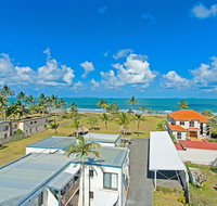 Driftwood On The Beach - Accommodation Sunshine Coast