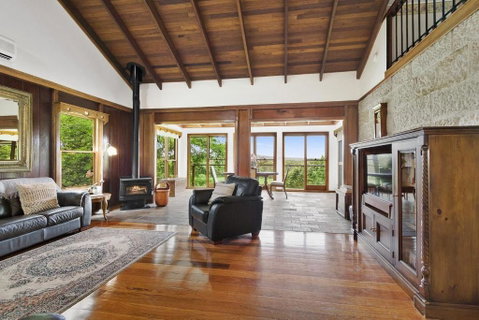 CHRISTOPHERS COTTAGE - Accommodation Sunshine Coast 3