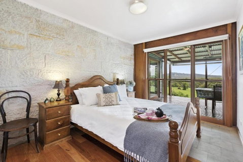 CHRISTOPHERS COTTAGE - Accommodation Sunshine Coast 2