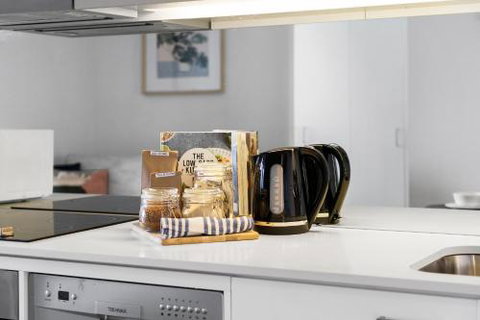 Complete Host Hudson Apartments - Accommodation Sunshine Coast 3