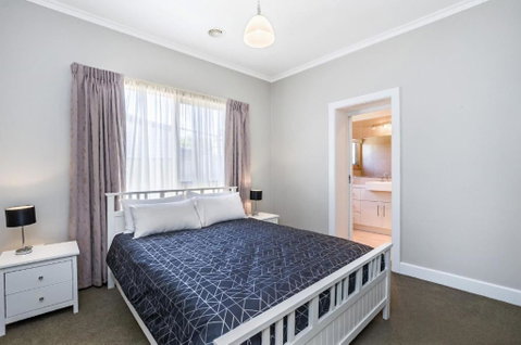 Linsdale - Accommodation Sunshine Coast 5
