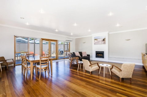Linsdale - Accommodation Sunshine Coast 2