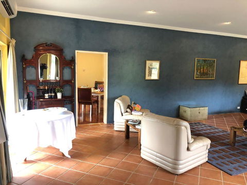 Gundaroo Manor Bed & Breakfast - Accommodation Sunshine Coast 4