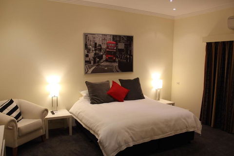 Gundaroo Manor Bed & Breakfast - Accommodation Sunshine Coast 3