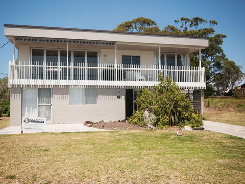 Riverwatch - Accommodation Sunshine Coast 2