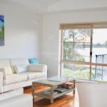 Riverside Views Hawks Nest - Accommodation Sunshine Coast 0