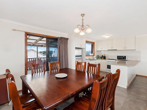 AMBIENCE By THE SEA - Accommodation Sunshine Coast 4