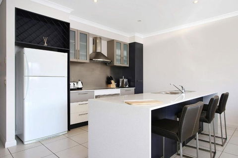 Cypress Townhouse 21 Mulwala - Accommodation Sunshine Coast 4