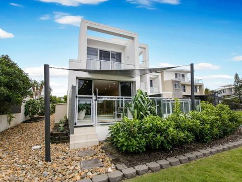 SEA RENITY On KAMALA - Accommodation Sunshine Coast 0