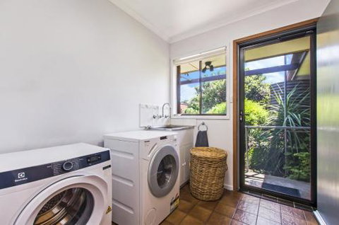 Scotshaven - Accommodation Sunshine Coast 5