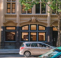 Modern Livingcollins Centro Location 2BR - Accommodation Sunshine Coast