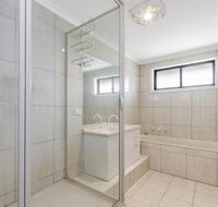 Rose Retreat - Accommodation Sunshine Coast