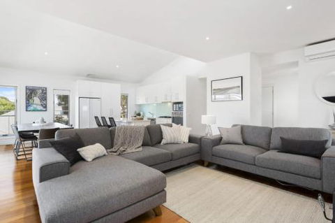 YOU ME & THE SEA BLAIRGOWRIE - Accommodation Sunshine Coast 1