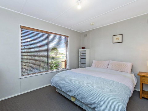 Willan 43 Powling Street - Accommodation Sunshine Coast 2