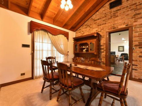 Wine Country Homestead Estate - Accommodation Sunshine Coast 2