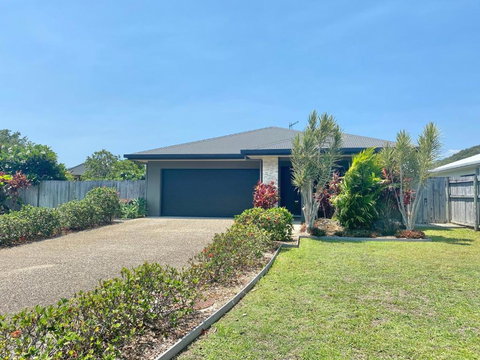 Cooya Beach Ultimate Tropical Getaway - Accommodation Sunshine Coast 6