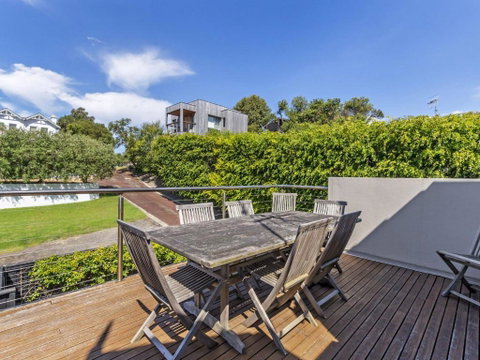 Elizas Townhouse - Accommodation Sunshine Coast 1