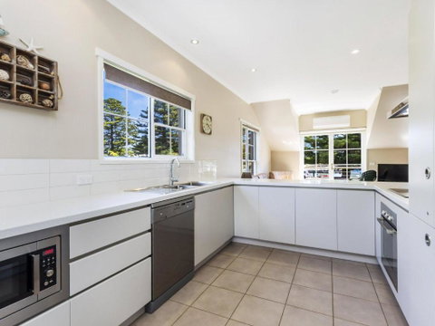 Elizas Townhouse - Accommodation Sunshine Coast 4