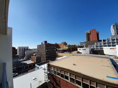 (just Listed) Bolton St. 1br 350m Walk To Newcastle Beach +++ Wifi End Eand - Accommodation Sunshine Coast 4