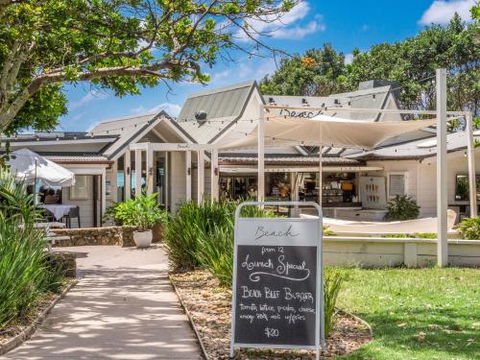 EAST COAST ESCAPES Byron Beachfront - Accommodation Sunshine Coast 3