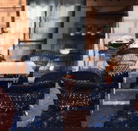 Azalea Villa - Accommodation Sunshine Coast