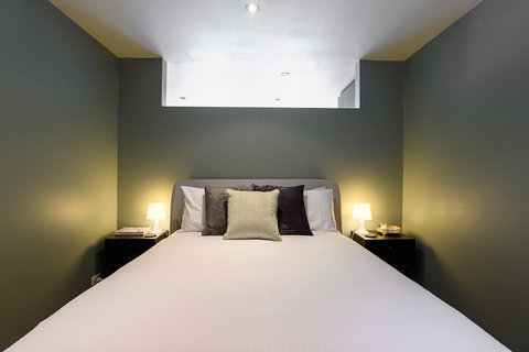 LUCY Laneway Art Fed Square Bars & Flinderst St. Station - Accommodation Sunshine Coast 1