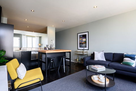 LUCY Laneway Art Fed Square Bars & Flinderst St. Station - Accommodation Sunshine Coast 5