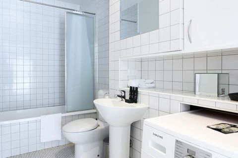 OLIVER Laneway Art Fed Square & Top Restaurants - Accommodation Sunshine Coast 6