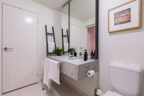 Auguste 2 BDR Melbourne Apartment - Accommodation Sunshine Coast 3