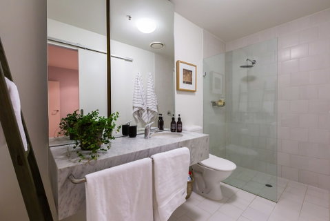 Auguste 2 BDR Melbourne Apartment - Accommodation Sunshine Coast 2