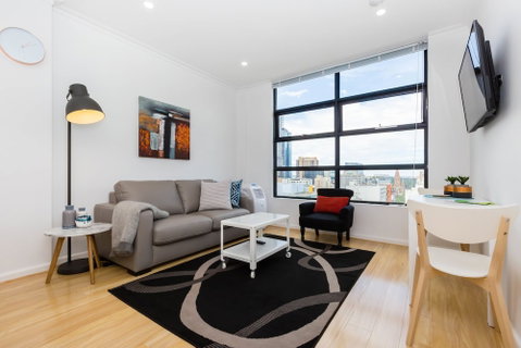 ROLAND, 1BDR Melbourne Apartment - Accommodation Sunshine Coast 4