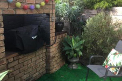 Brydon House Garden Studio - Accommodation Sunshine Coast 4