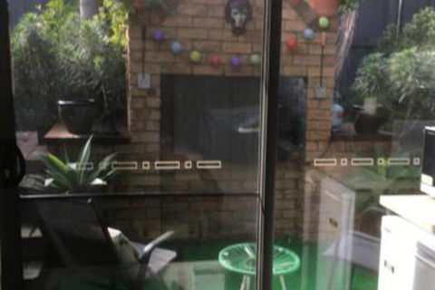 Brydon House Garden Studio - Accommodation Sunshine Coast 2