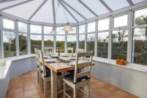 Waverley Corporate Townhouses - Accommodation Sunshine Coast 5