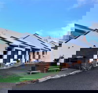 Coastal Motel - Accommodation Sunshine Coast