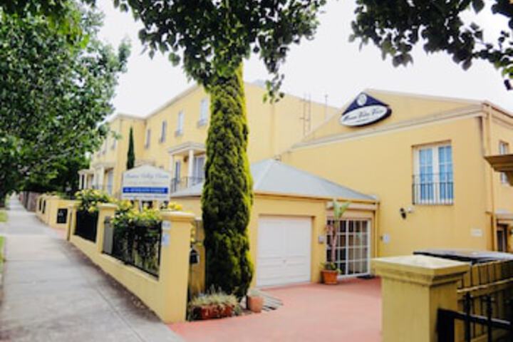 Moonee Ponds VIC Accommodation Sunshine Coast