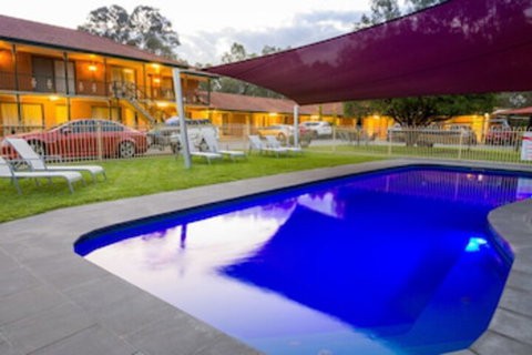 Advance Motel - Accommodation Sunshine Coast 0