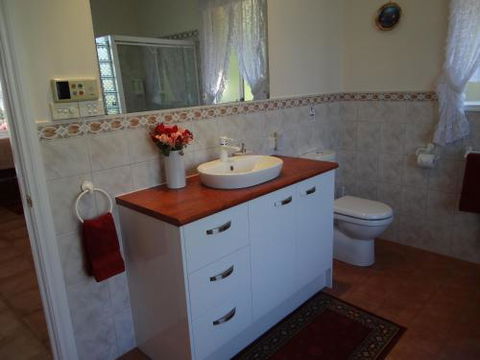 Close Encounters Bed & Breakfast - Accommodation Sunshine Coast 6
