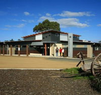 Swansea Backpackers - Accommodation Sunshine Coast