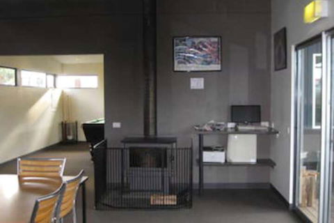 Swansea Backpackers - Accommodation Sunshine Coast 5