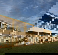 Lakeview Motel  Apartments - Accommodation Sunshine Coast