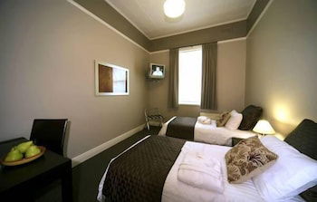 Carrington Place - Accommodation Sunshine Coast 0