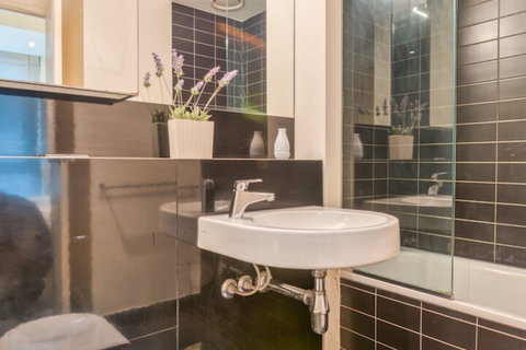 CBD Collins St. Near Southern Cross - Accommodation Sunshine Coast 5