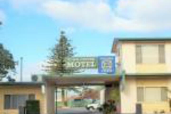 Leeton NSW Accommodation Sunshine Coast