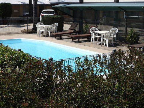 Lone Pine Motel - Corowa - Accommodation Sunshine Coast 1