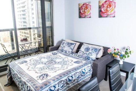 Modern 639 Lonsdale APT - Accommodation Sunshine Coast 1